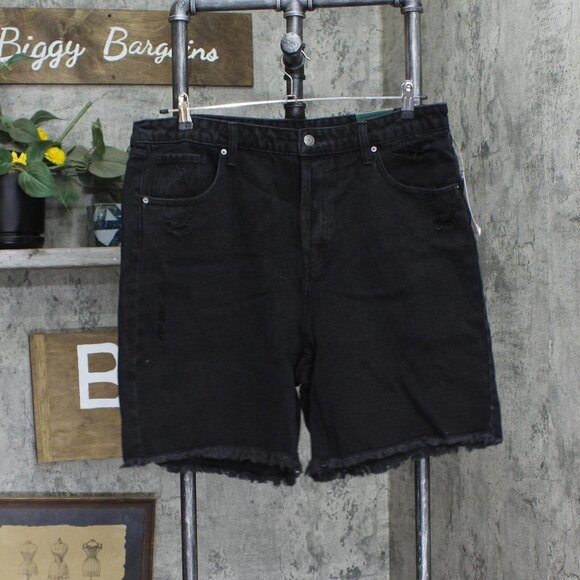 NWT Wild Fable Women's High-Rise Wide Leg Bermuda Jean Shorts 16 Black - Picture 2 of 8